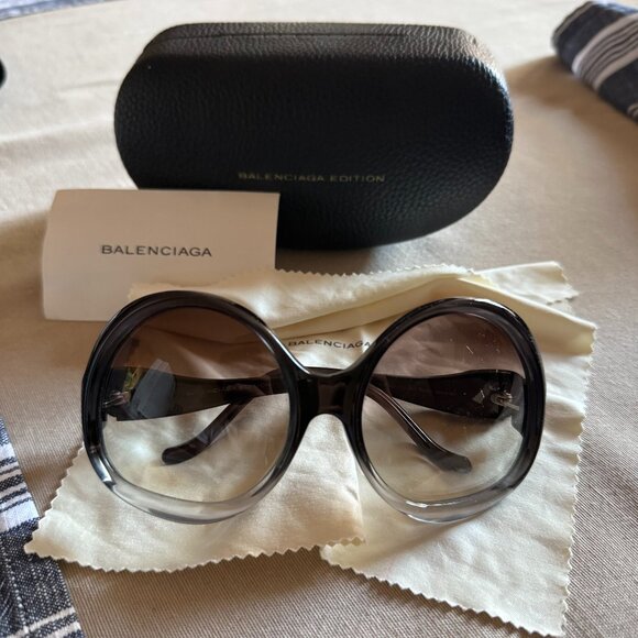 Balenciaga Sunglasses - Picture 1 of 5